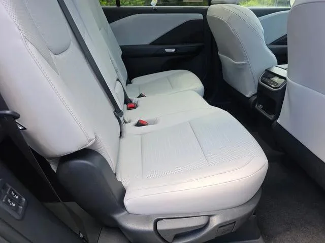 New 2026 Wind Chill Pearl Lexus PREMIUM AWD image 20