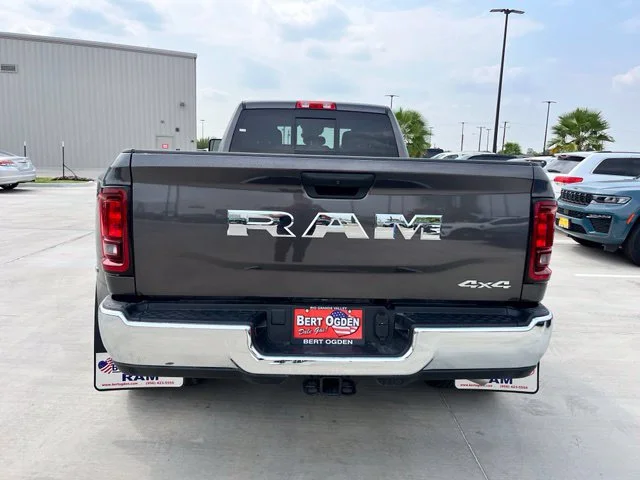 New 2027 Granite Crystal Metallic Clear-Coat Exterior Paint RAM Tradesman image 6