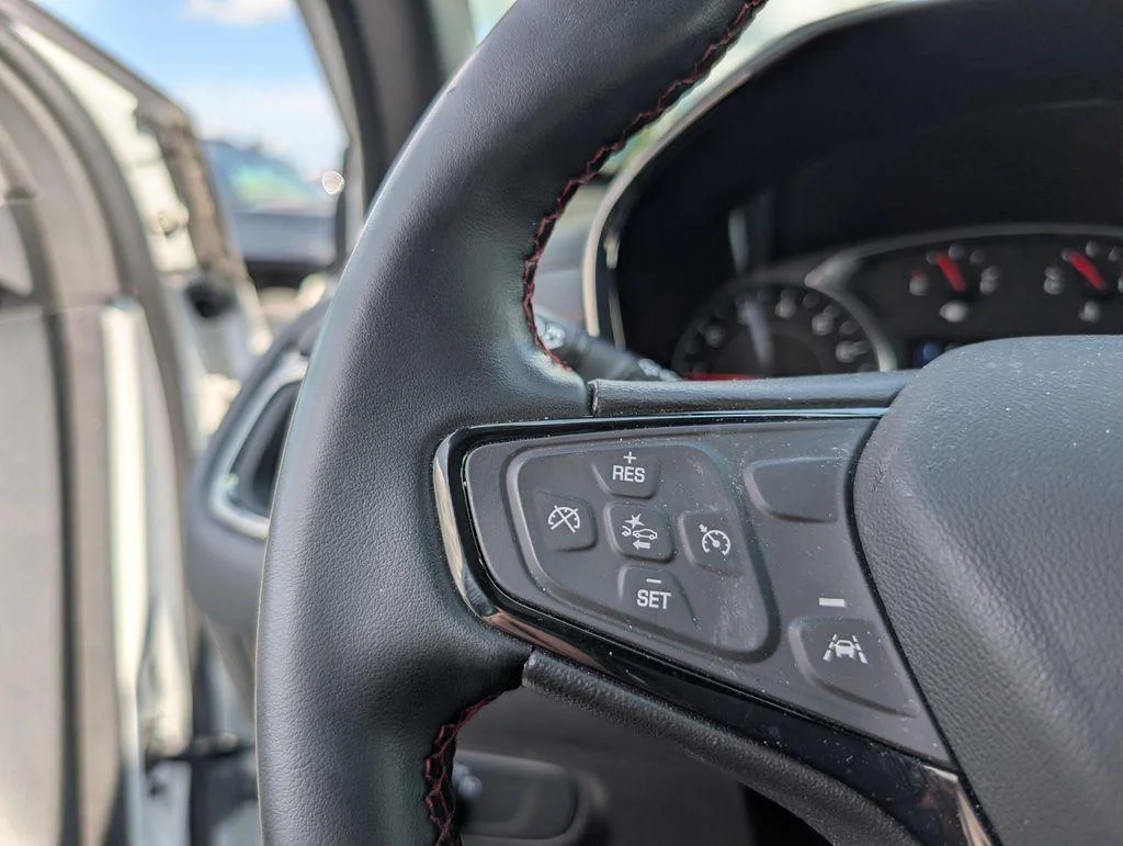 Used 2023 Summit White Chevrolet RS image 14