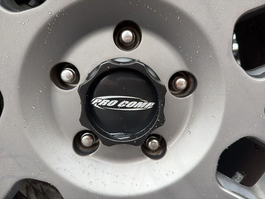Used 2015 Silver Jeep Unlimited Sport image 16