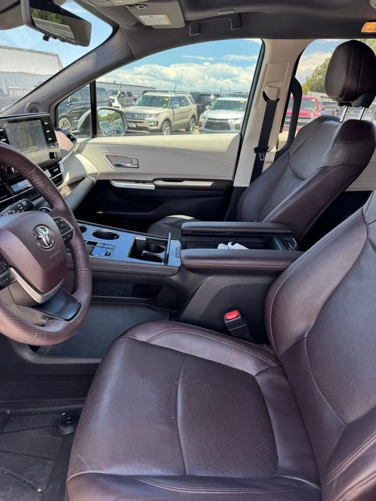 Used 2023 Pearl Toyota Platinum image 15
