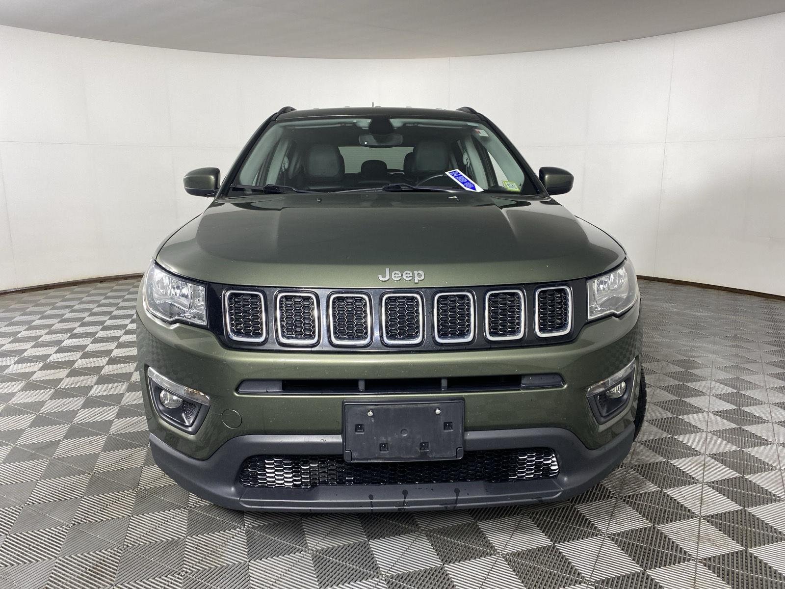 Used 2021 Olive Green Pearlcoat Jeep Latitude image 12