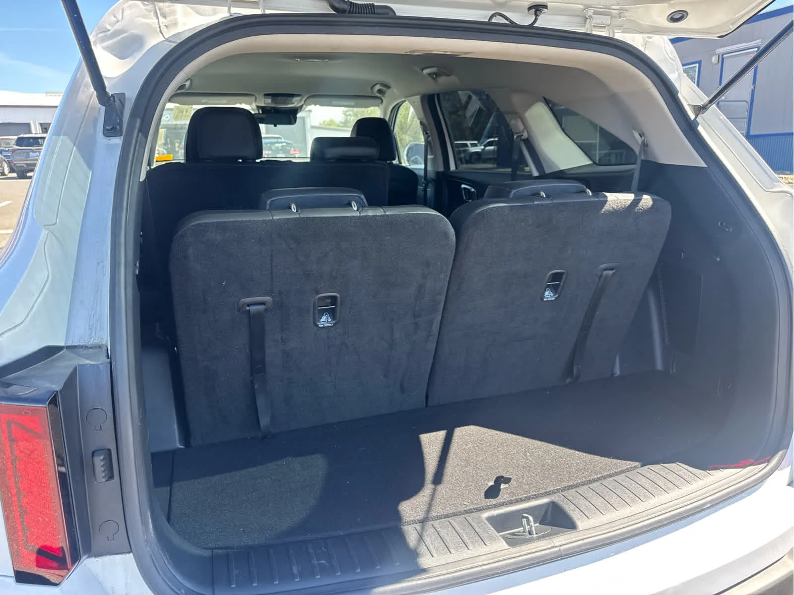 Used 2025 Glacial White Pearl Kia S image 9