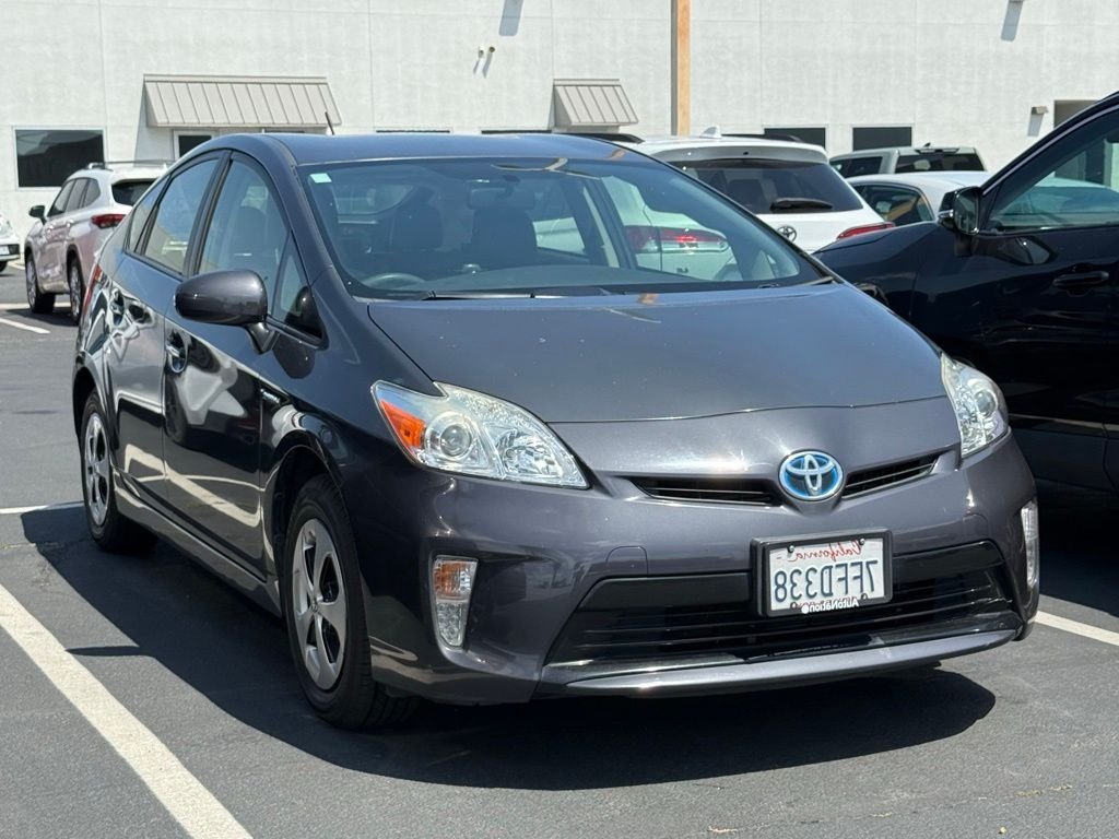 2014 Toyota Prius Two's photo