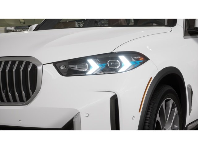 New 2026 White BMW X5 40i image 6