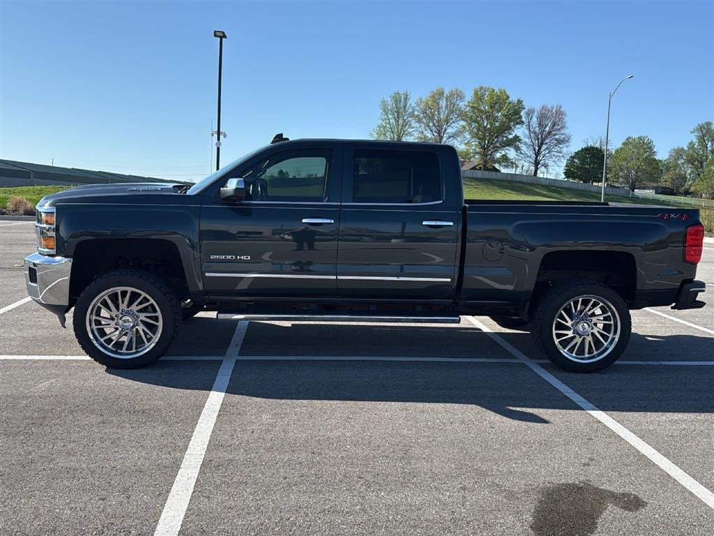 Used 2018 Chevrolet Silverado 2500HD LTZ with VIN 1GC1KWEY7JF156583 for sale in Kansas City