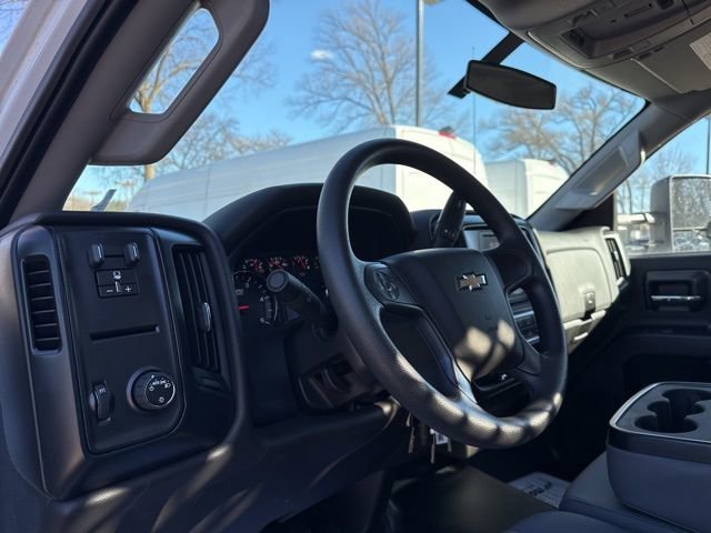 New 2024 Summit White Chevrolet Work Truck image 15