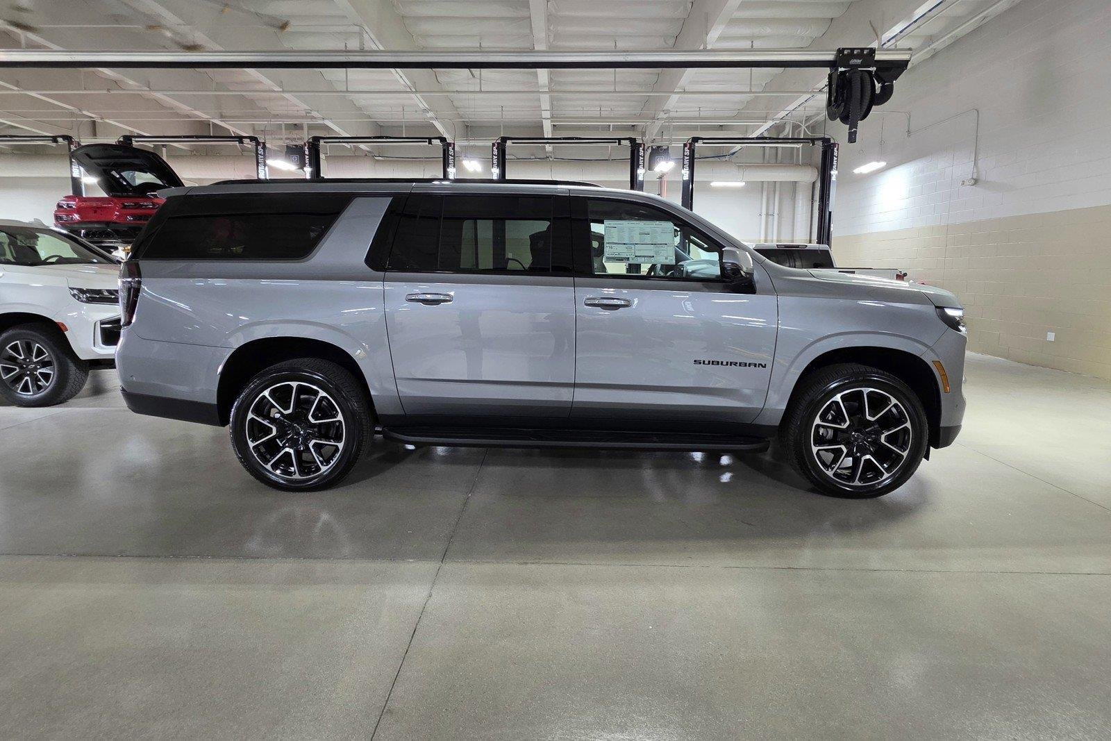 2027 Chevrolet Suburban RST - Photo 8