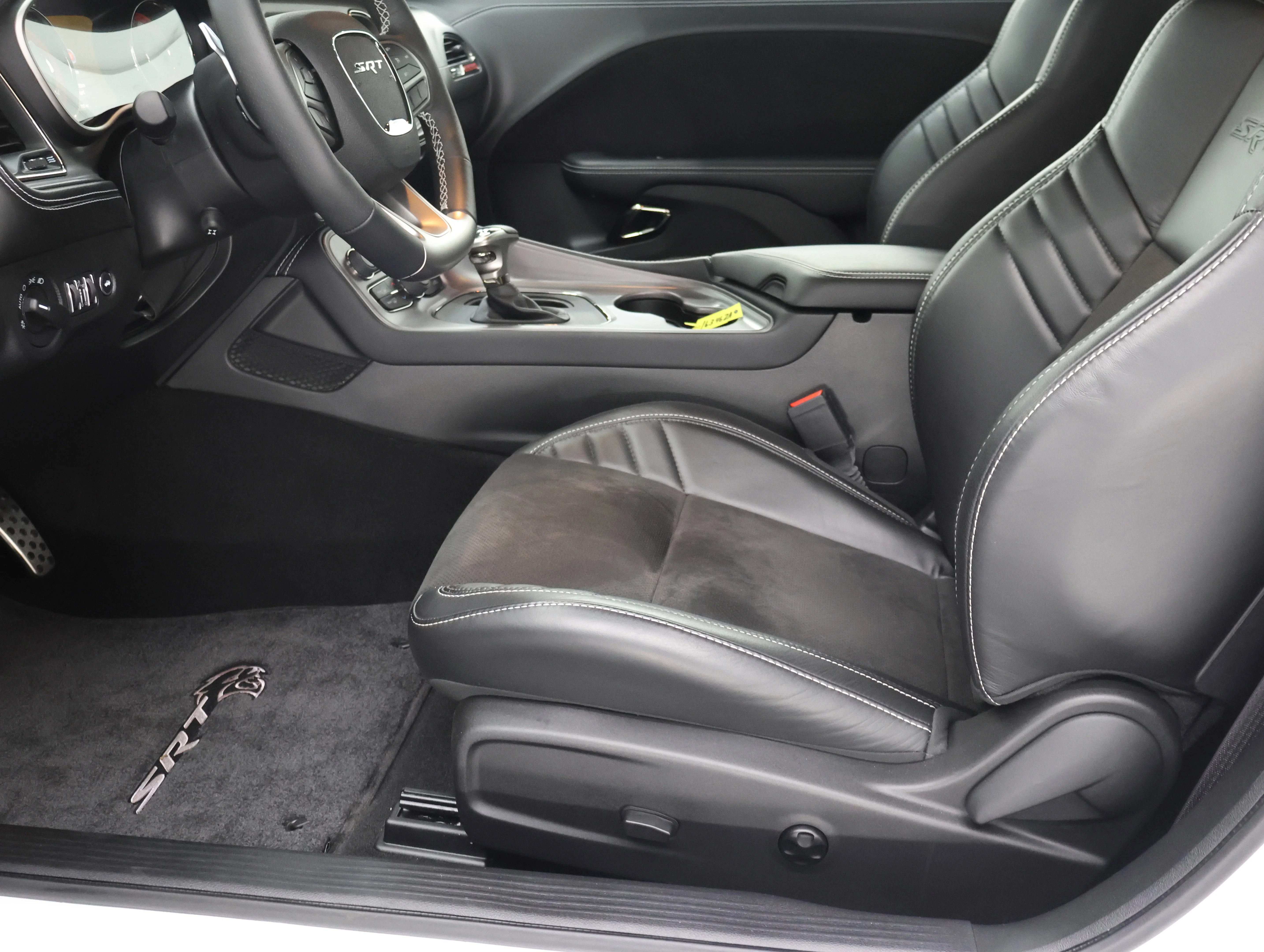 Used 2023 White Knuckle Clearcoat Dodge SRT Hellcat Jailbreak image 8