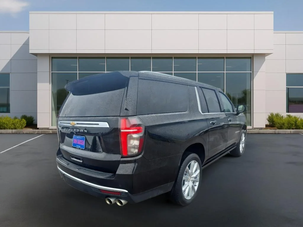 Used 2024 Black Chevrolet High Country image 7