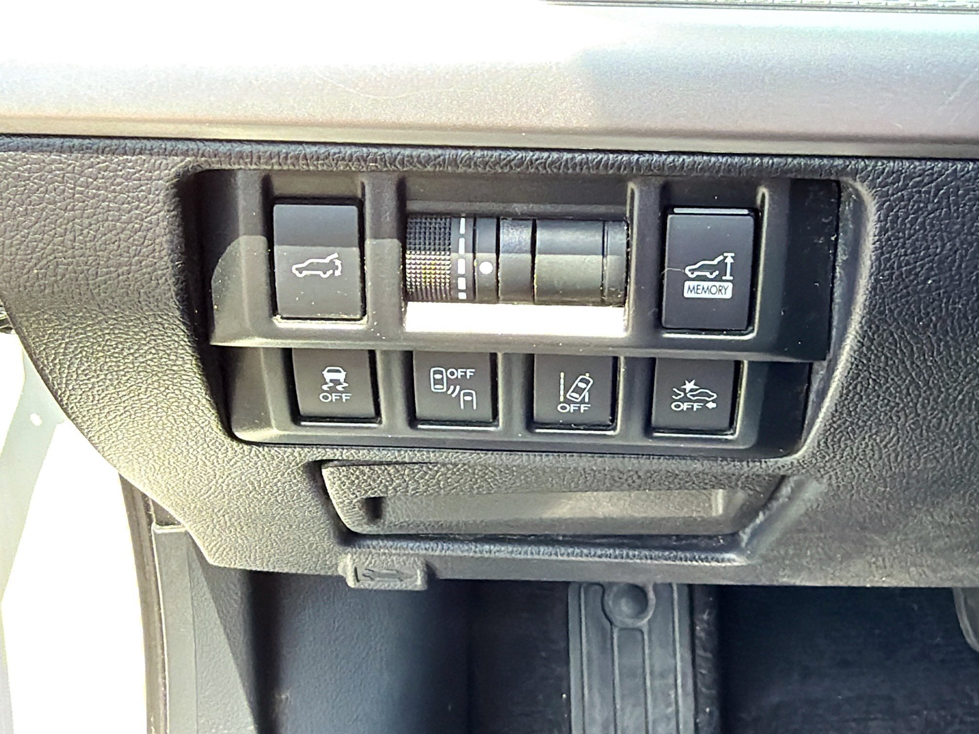 Used 2019 Crystal White Pearl Subaru Premium image 33
