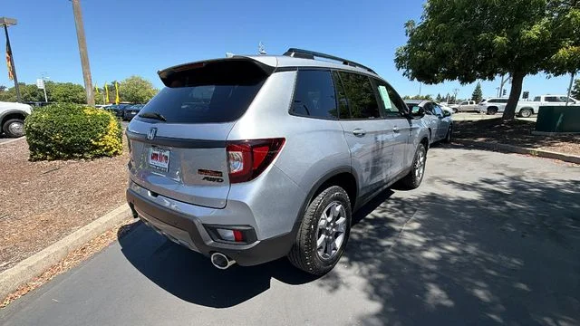 Used 2023 Silver Honda TrailSport image 4