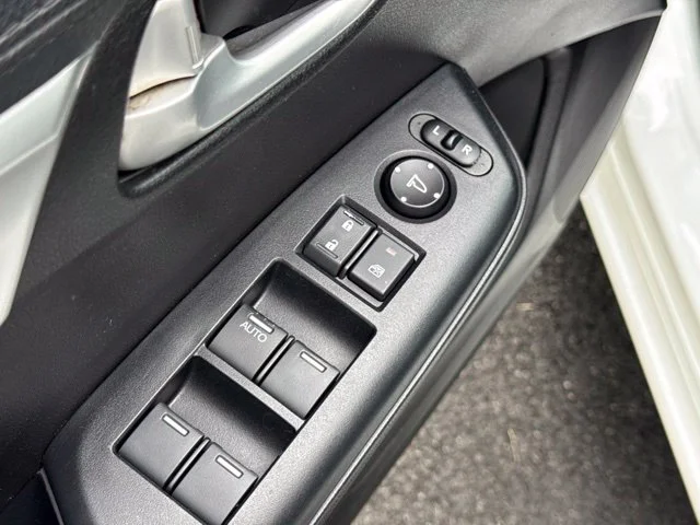 Used 2014 White Honda EX-L image 13