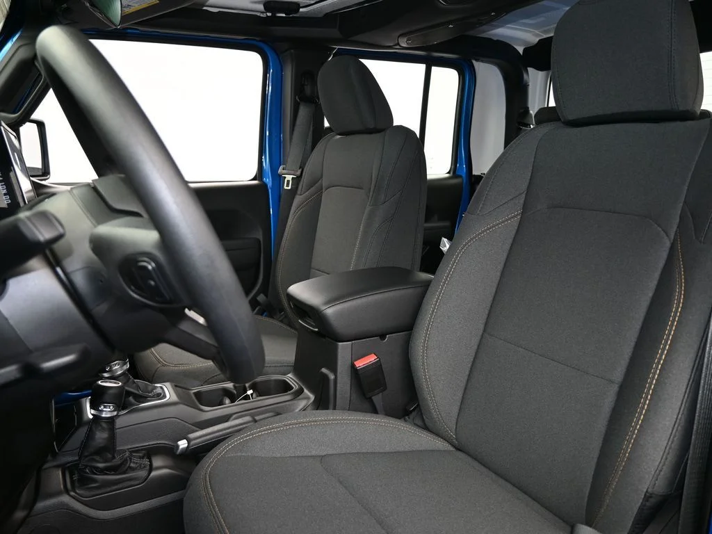New 2026 Hydro Blue Pearl-Coat Exterior Paint Jeep Sport image 10