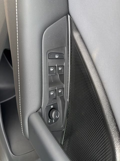 New 2026 Pure White Volkswagen 2.0T SE image 30