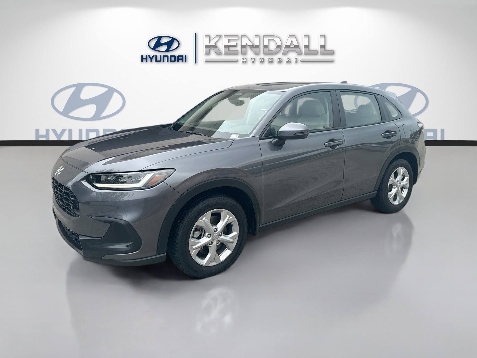 Used 2025 Urban Gray Pearl Honda LX image 3
