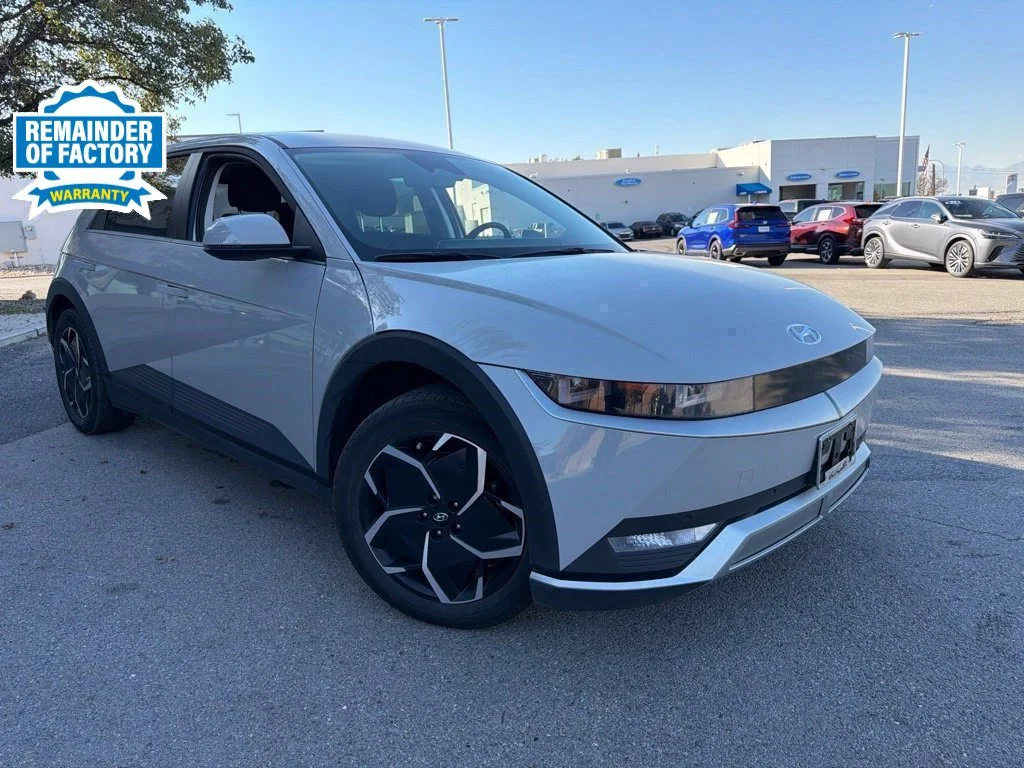 Used 2024 Cyber Gray Hyundai SEL image 1