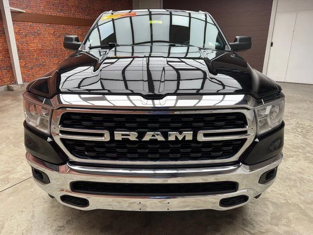 Used 2022 Diamond Black Ram Big Horn/Lone Star image 7