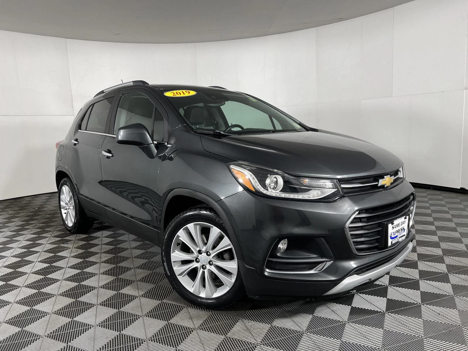 Used 2019 Nightfall Gray Metallic Chevrolet Premier image 45