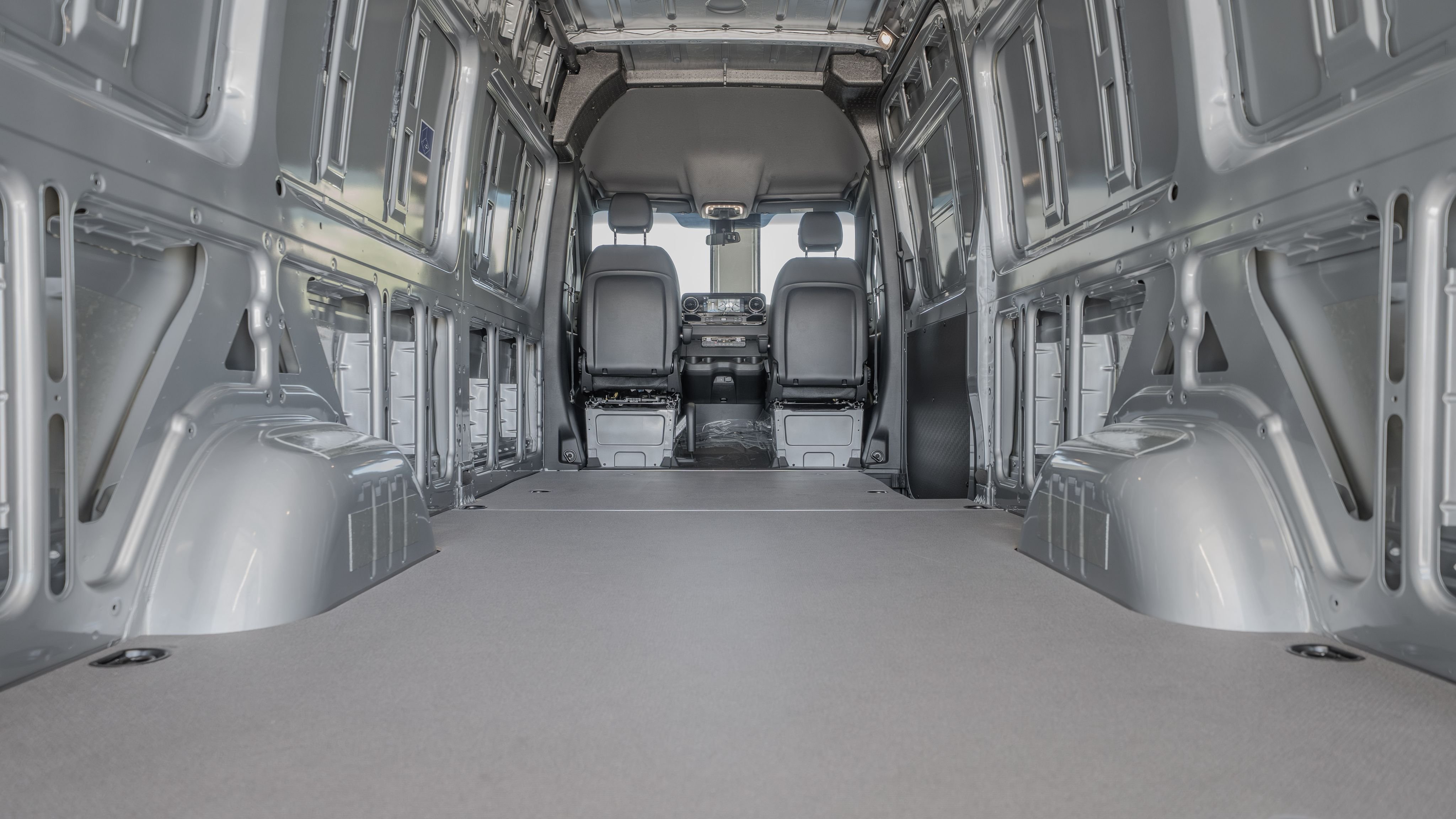 New 2025 High-tech silver metallic Mercedes-Benz Cargo 170 WB image 35