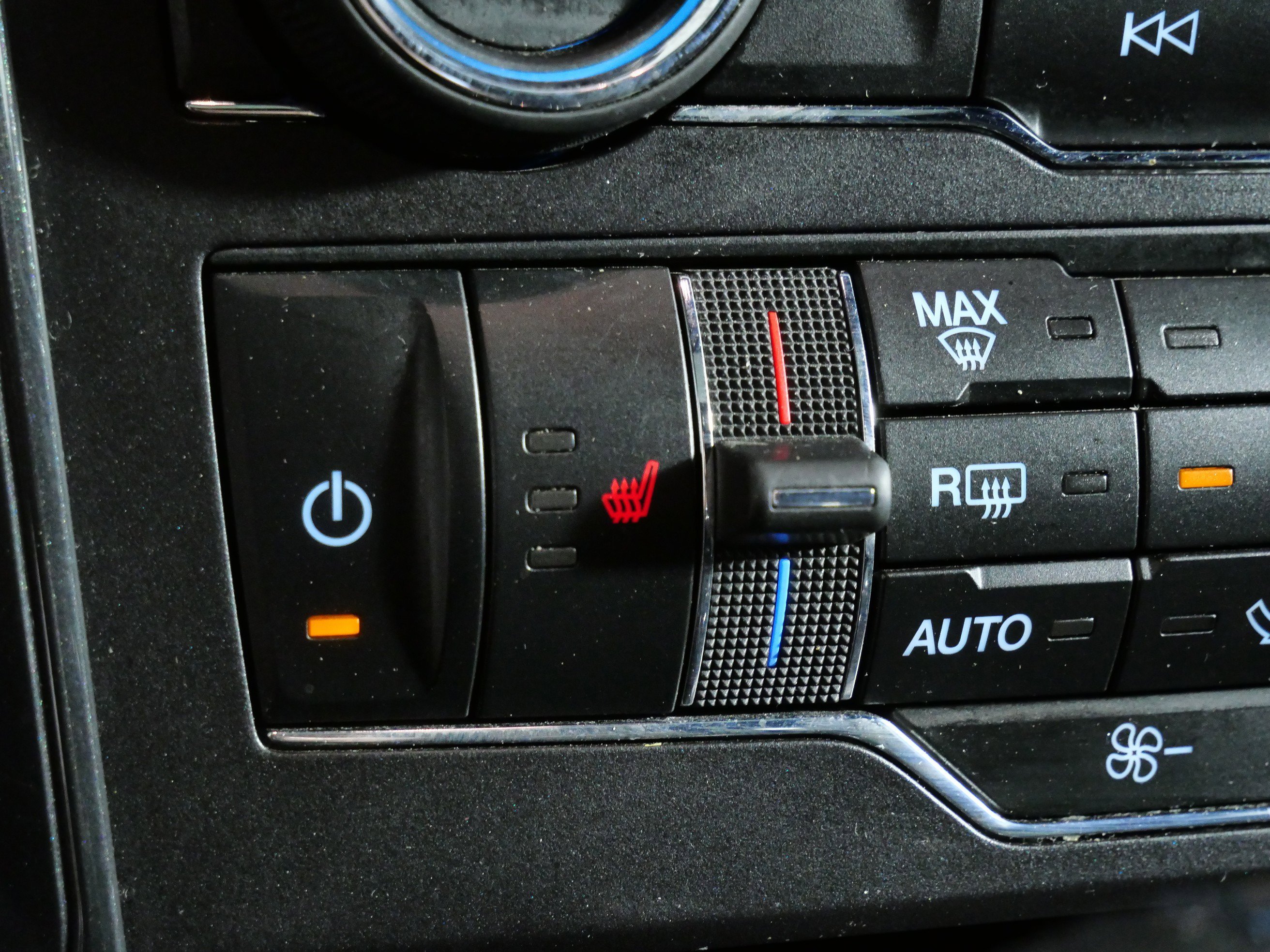 Certified Used 2018 Magnetic Ford XLT image 22