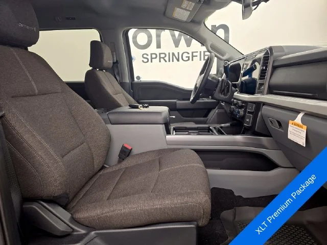 New 2027 Carbonized Gray Metallic Ford F-250® XLT image 11