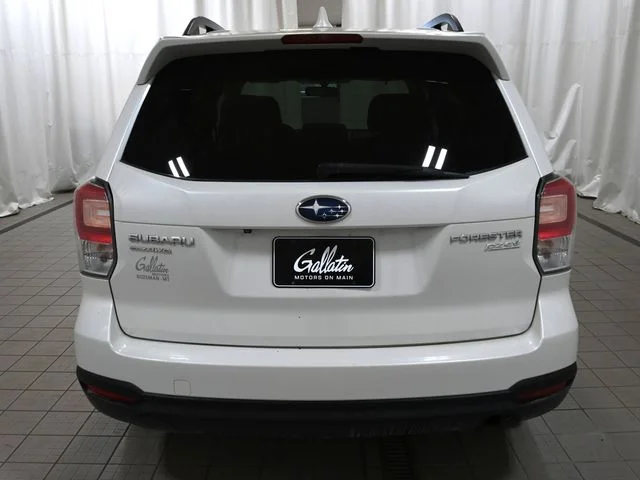 Used 2017 White Subaru 2.5i Premium image 12