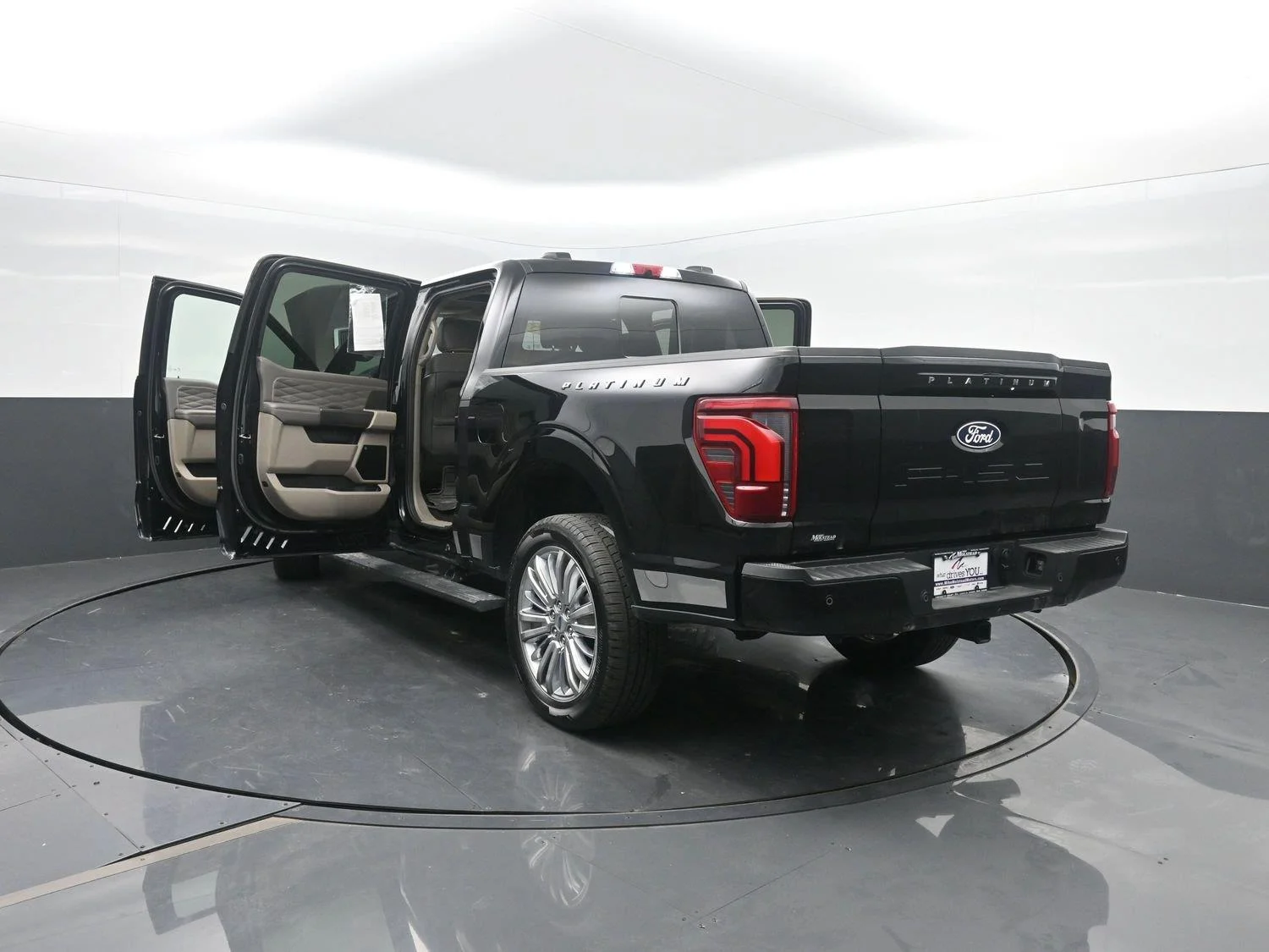 Used 2025 Agate Black Ford Platinum image 55