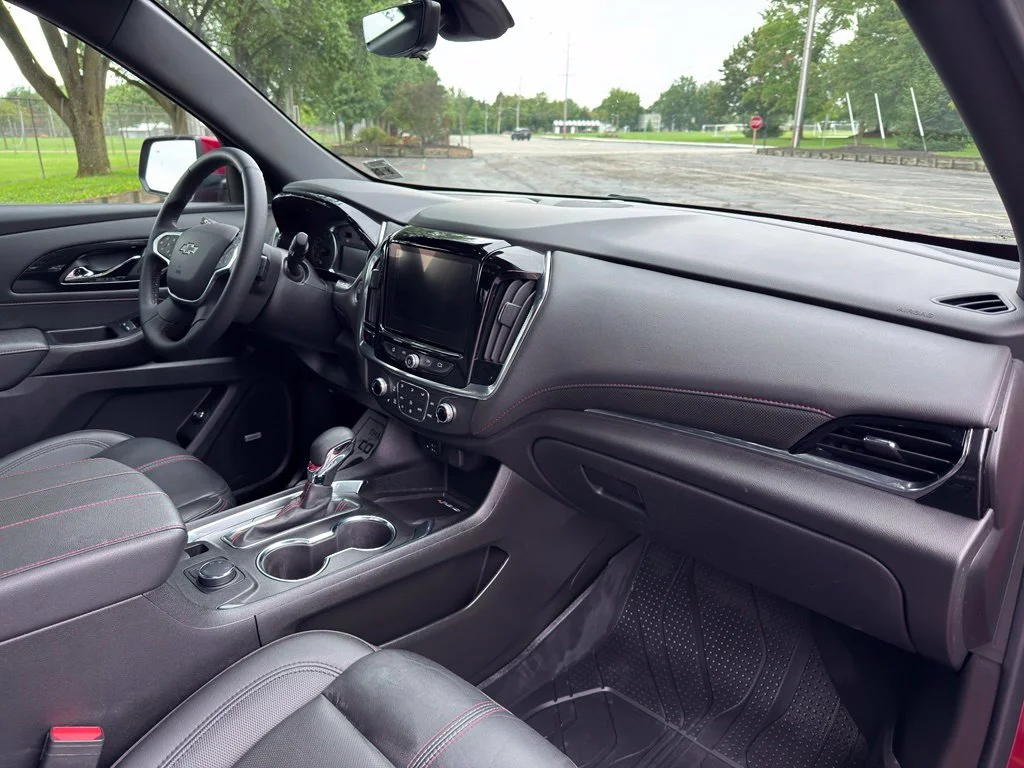 Used 2023 Red Chevrolet RS image 38