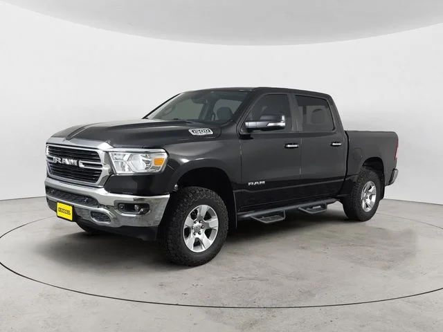Used 2019 Diamond Black Ram Big Horn/Lone Star image 1