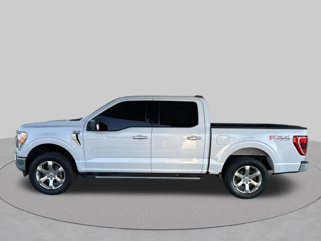Used 2021 White Metallic Ford XLT image 4
