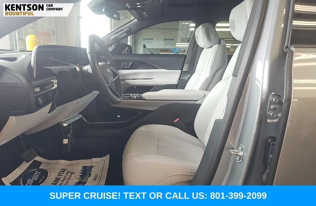 Used 2024 Silver Cadillac Sport image 10