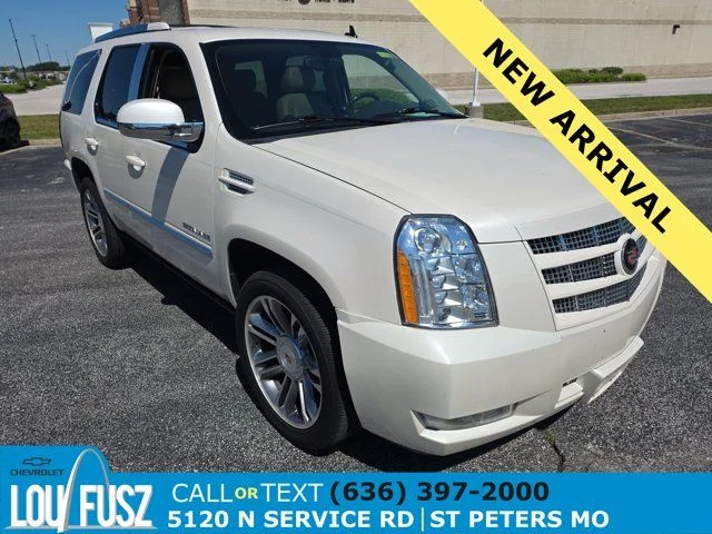 Used 2014 White Cadillac Premium image 1