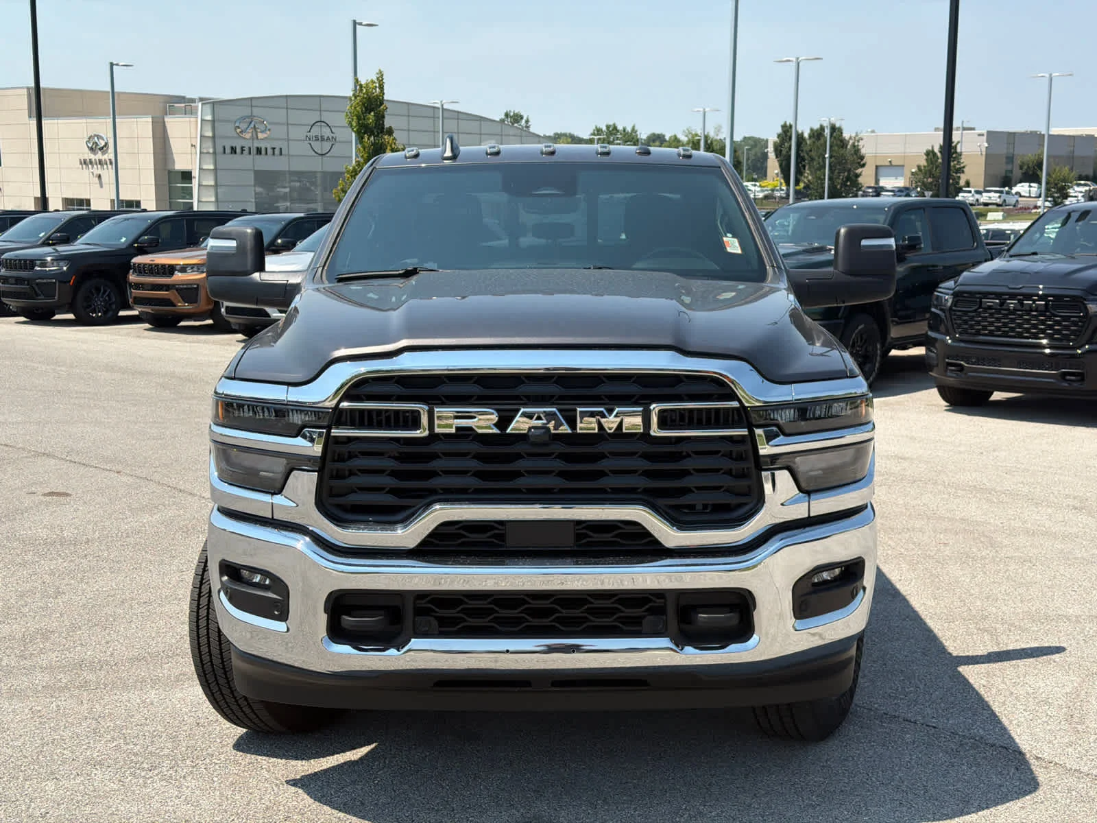 New 2026 Granite Crystal Metallic Clearcoat Ram Tradesman image 3