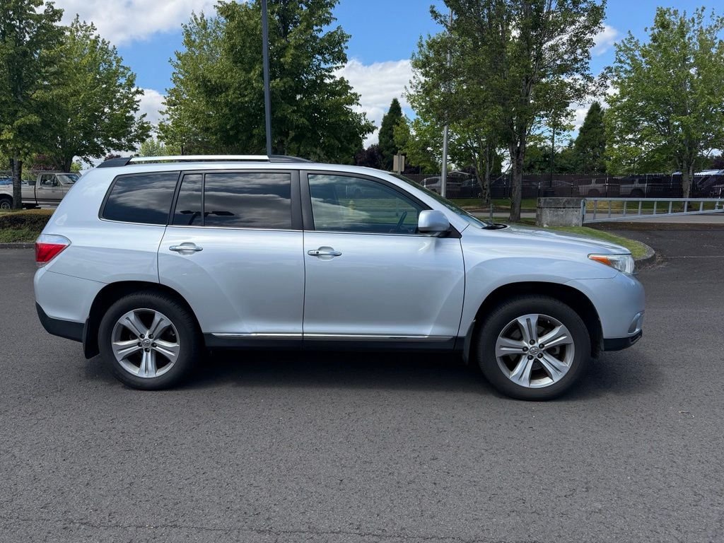 Used 2012 Classic Silver Metallic Toyota Limited image 8