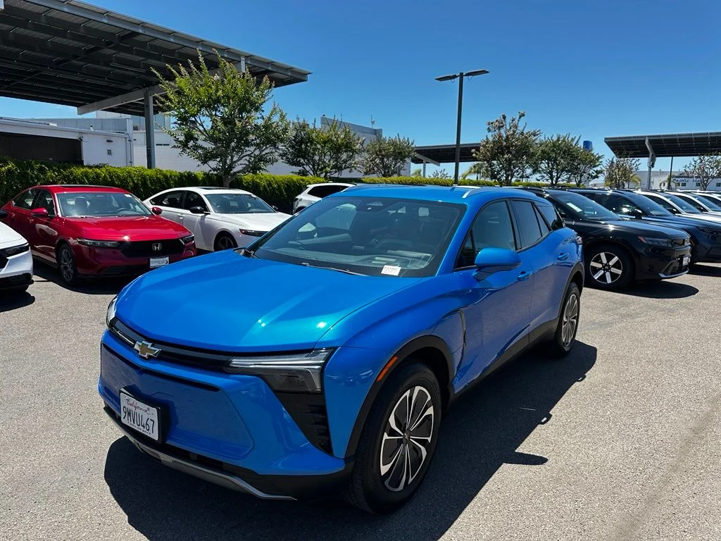Used 2024 Blue Chevrolet LT image 2