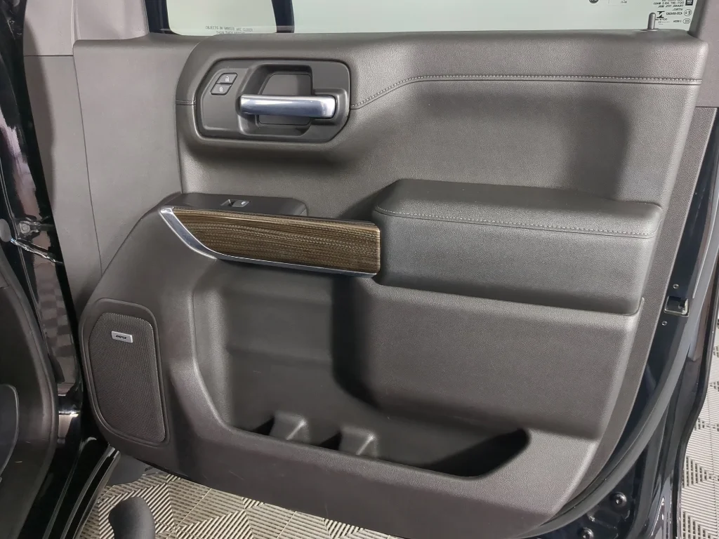 Used 2020 Black Chevrolet RST image 19
