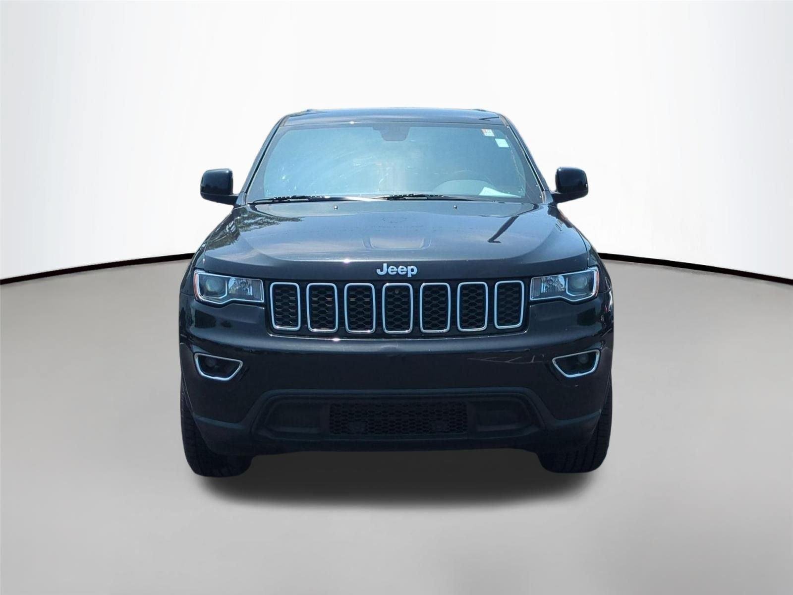 Used 2022 Diamond Black Crystal Pearlcoat Jeep Laredo X image 8