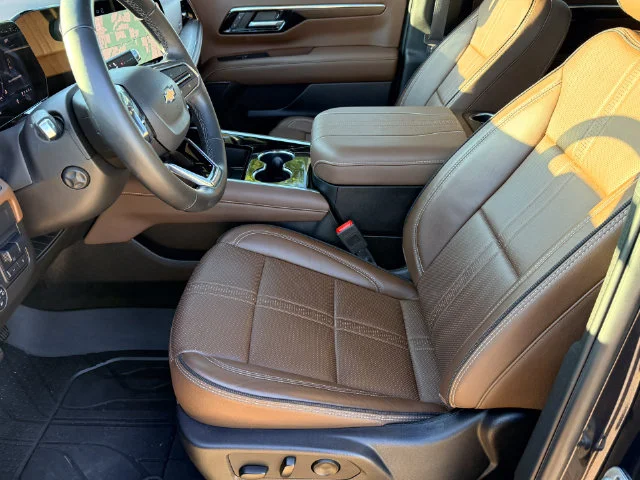Used 2025 Gray Chevrolet High Country image 31
