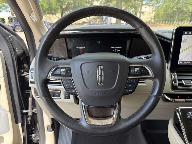 Used 2019 Black Lincoln Reserve image 14