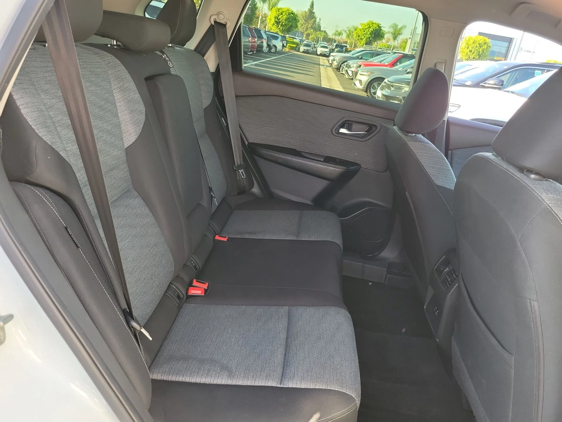 Used 2023 White Nissan SV image 22