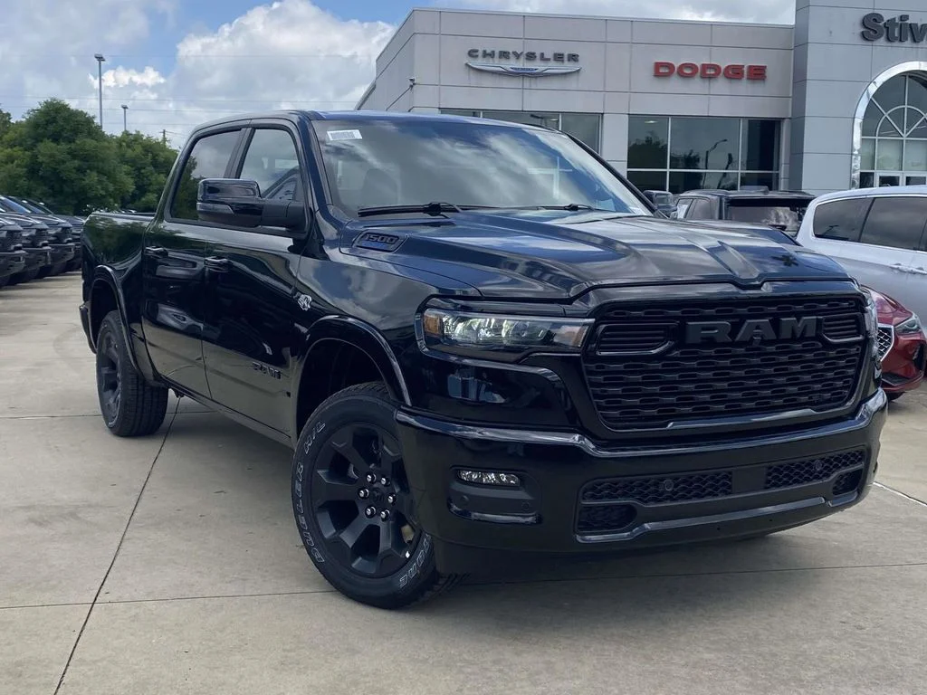 New 2026 Diamond Black Crystal Pearl-Coat Exterior Paint RAM Big Horn/Lone Star image 32