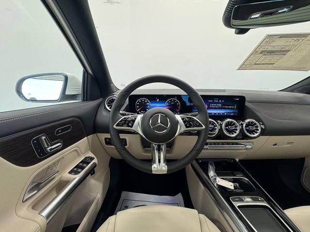 New 2026 Polar White Mercedes-Benz GLA 250 image 24