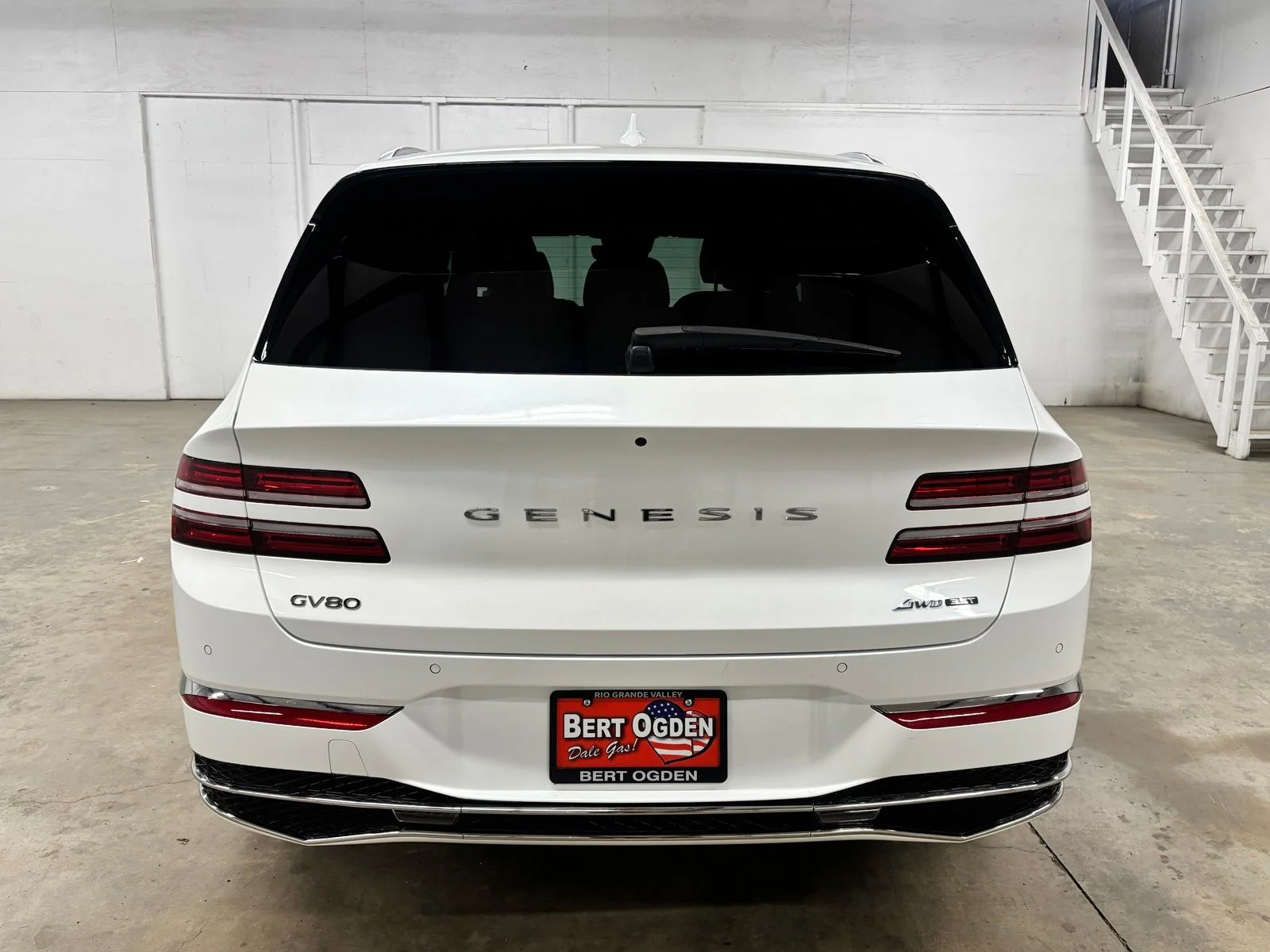 Used 2025 White Genesis 3.5T Advanced image 6