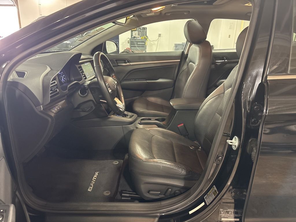 Used 2019 Black Hyundai Limited image 24