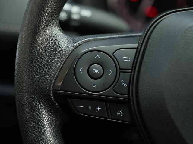Used 2025 Silver Sky Metallic Toyota XLE image 31