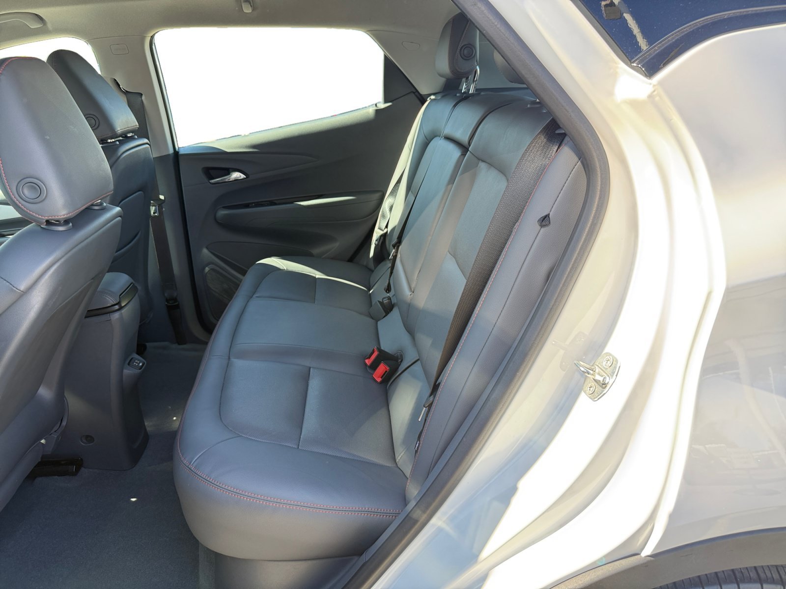 Used 2020 Summit White Chevrolet Premier image 16