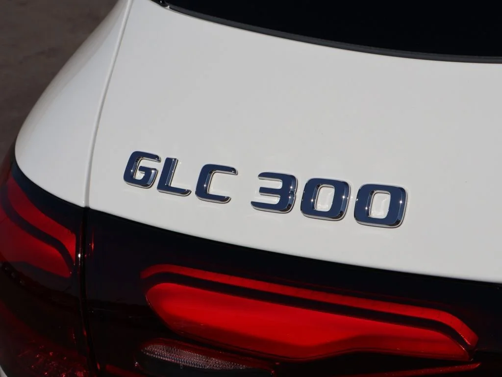 New 2026 Polar White Mercedes-Benz GLC 300 image 50