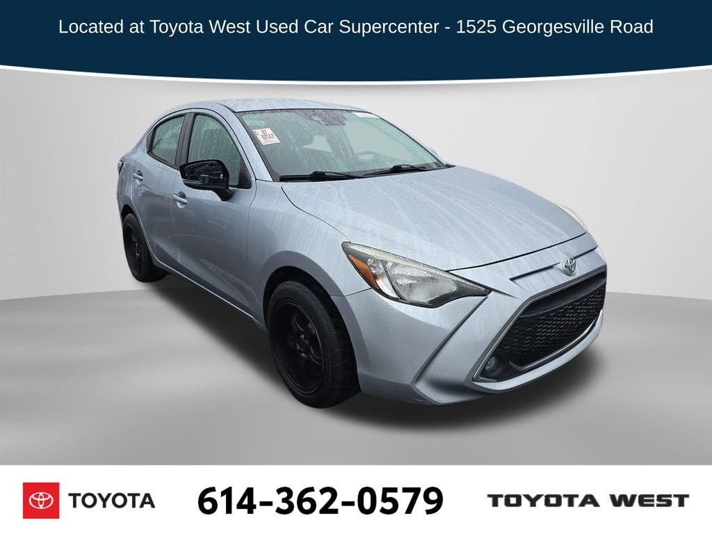 Used 2019  Toyota LE image 1