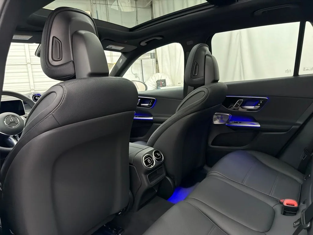 New 2027 White Mercedes-Benz GLC 300 image 20